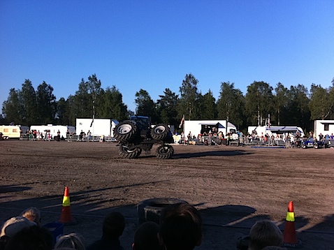 Monster Truck 20110704 - 09.JPG